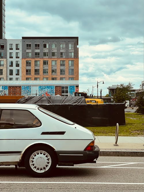 Kostenloses Stock Foto zu auto, bedeckt, fahrzeug