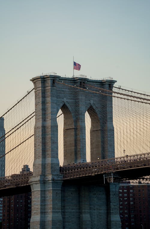 Fotobanka s bezplatnými fotkami na tému americká vlajka, Brooklyn Bridge, konštrukcia