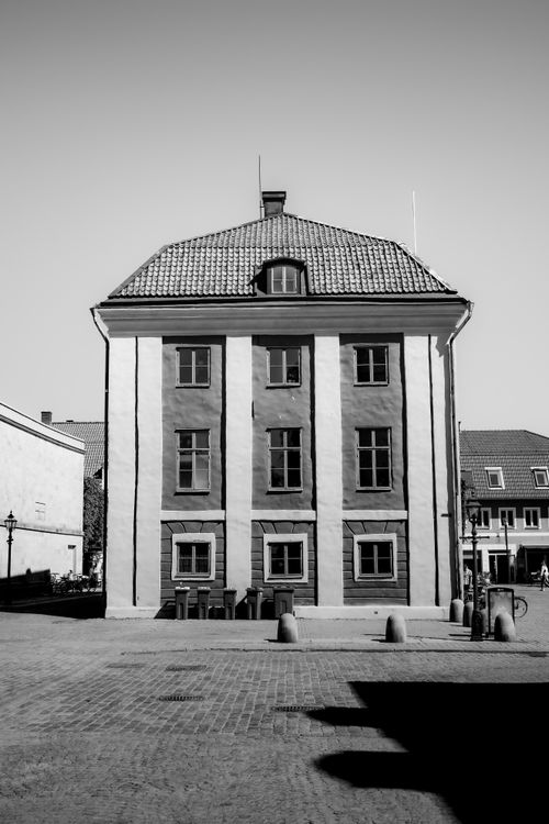 Free A black and white photo of Jönköping's historic town hall with classic architecture. Stock Photo