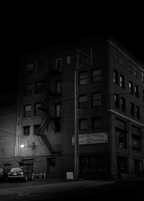 Foto stok gratis distrik pusat kota, gelap, grayscale