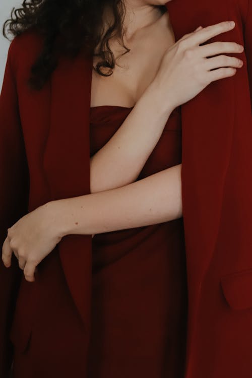 모델, 빨간 드레스, 수직 쐈어의 무료 스톡 사진