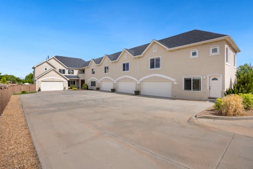 Free Residential Building with Driveway Stock Photo