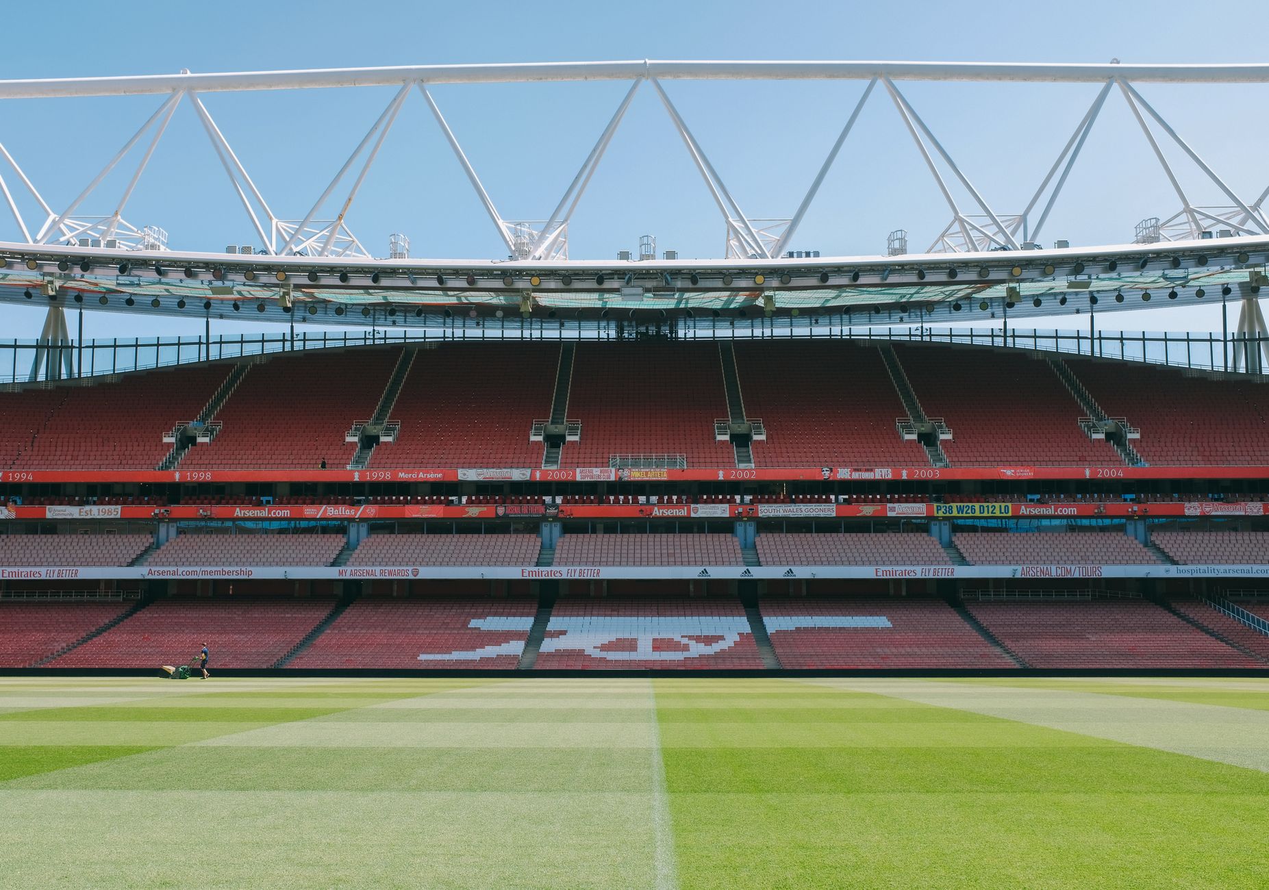 Arsenal ile Coventry City arasında oynanan Premier Lig maçından bir görünüm