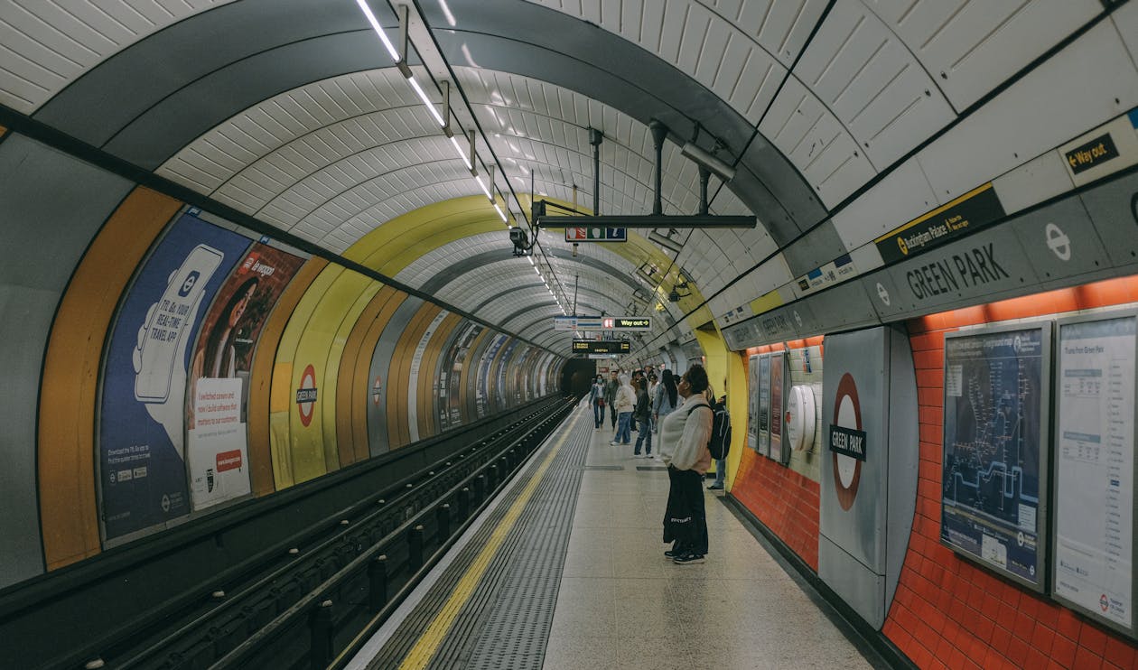 Kostnadsfri bild av england, kollektivtrafik, london