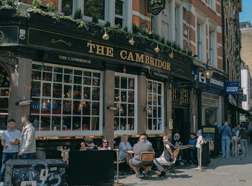 人, 倫敦, 剑桥酒吧 的 免费素材图片