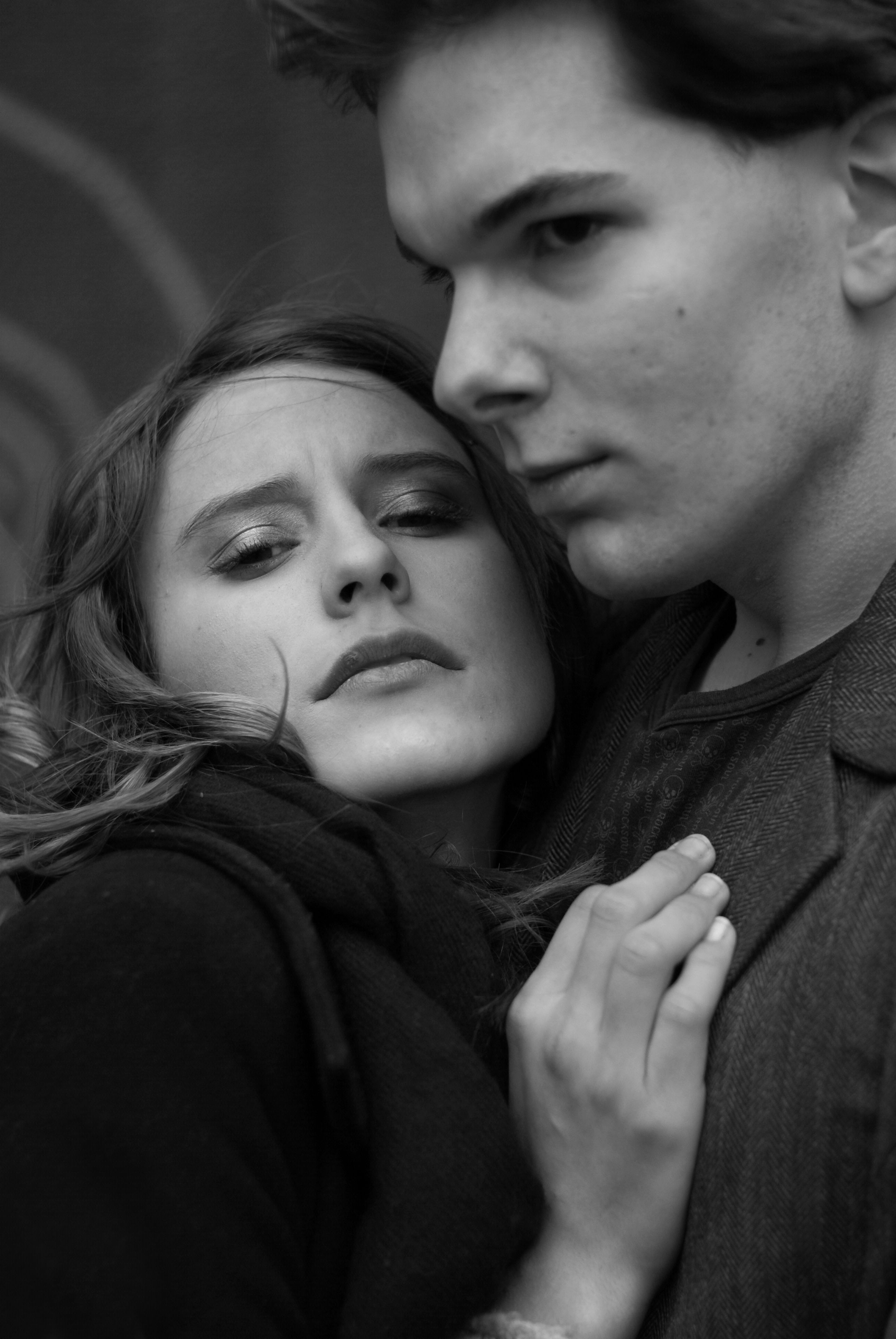 Smoke over Hugging Couple in Room in Black and White · Free Stock Photo