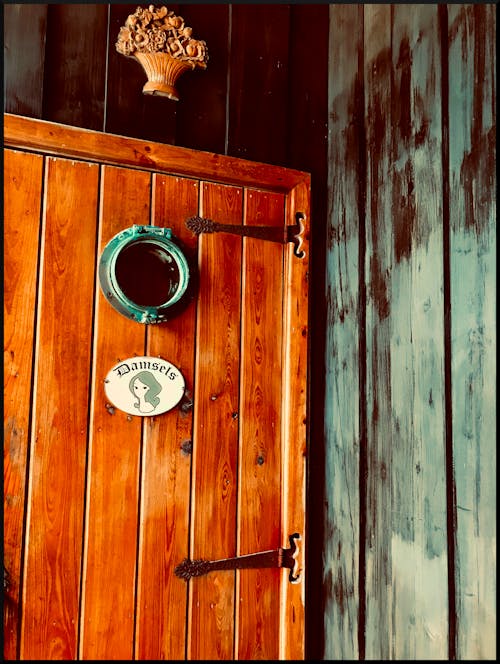 Free stock photo of bathroom, door, wood