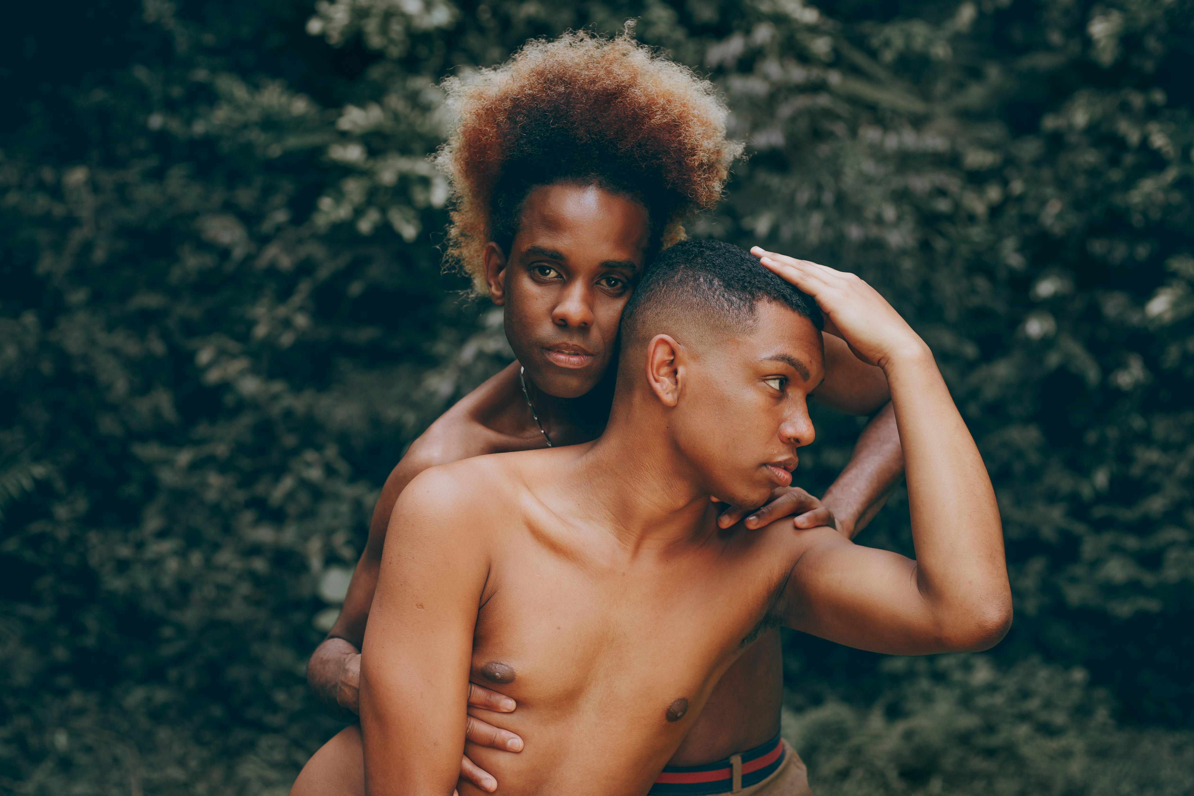 Kostenlos Mann Umarmt Mann Stock-Foto