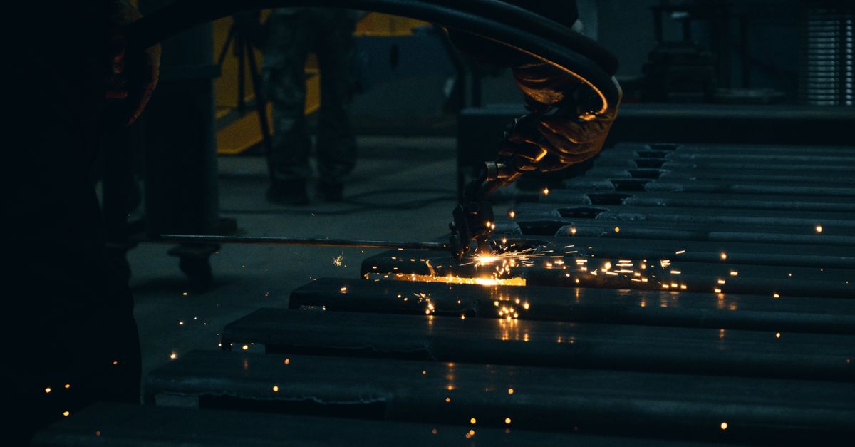 6 Best SEO Tools for Metal Fabrication Companies (2026 Guide) — Improve AEO, GEO & AI Visibility