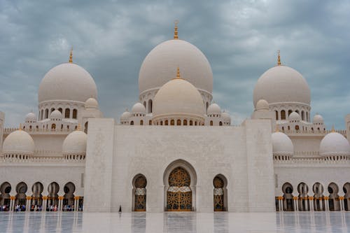  Sheikh Zayed Grand Mosque in Abu Dhabi