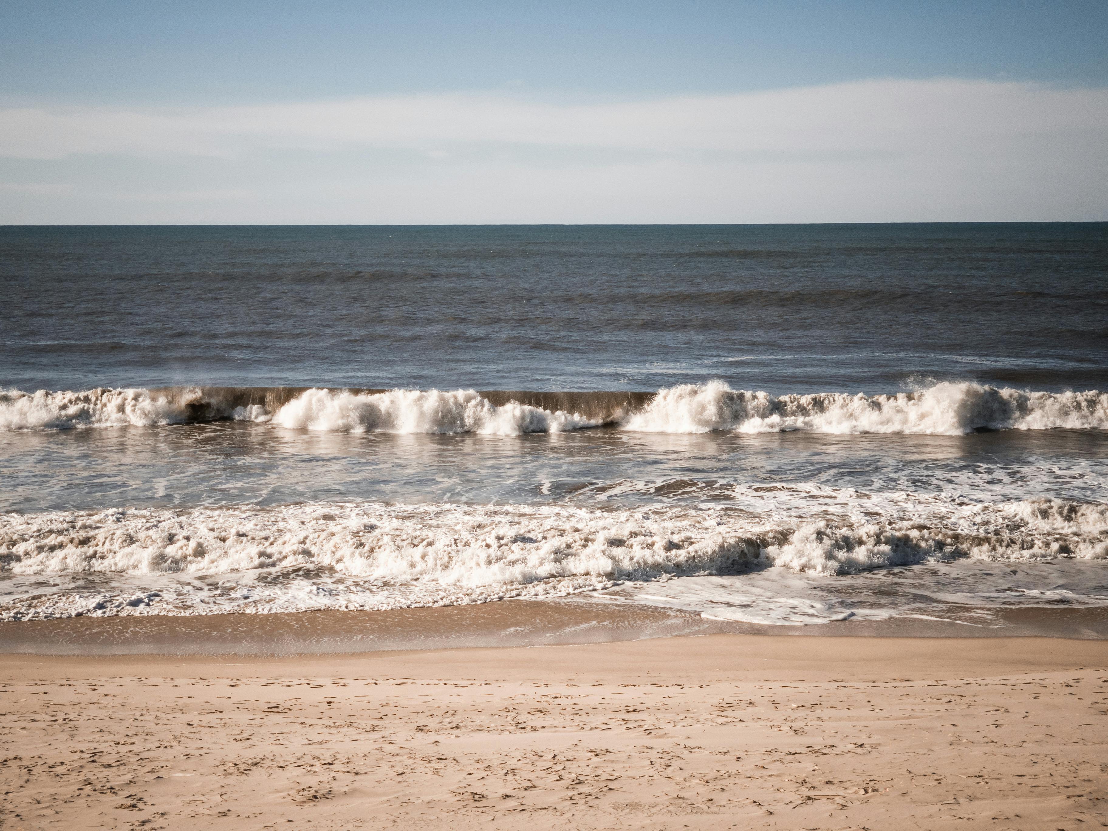 beach ocean horizon