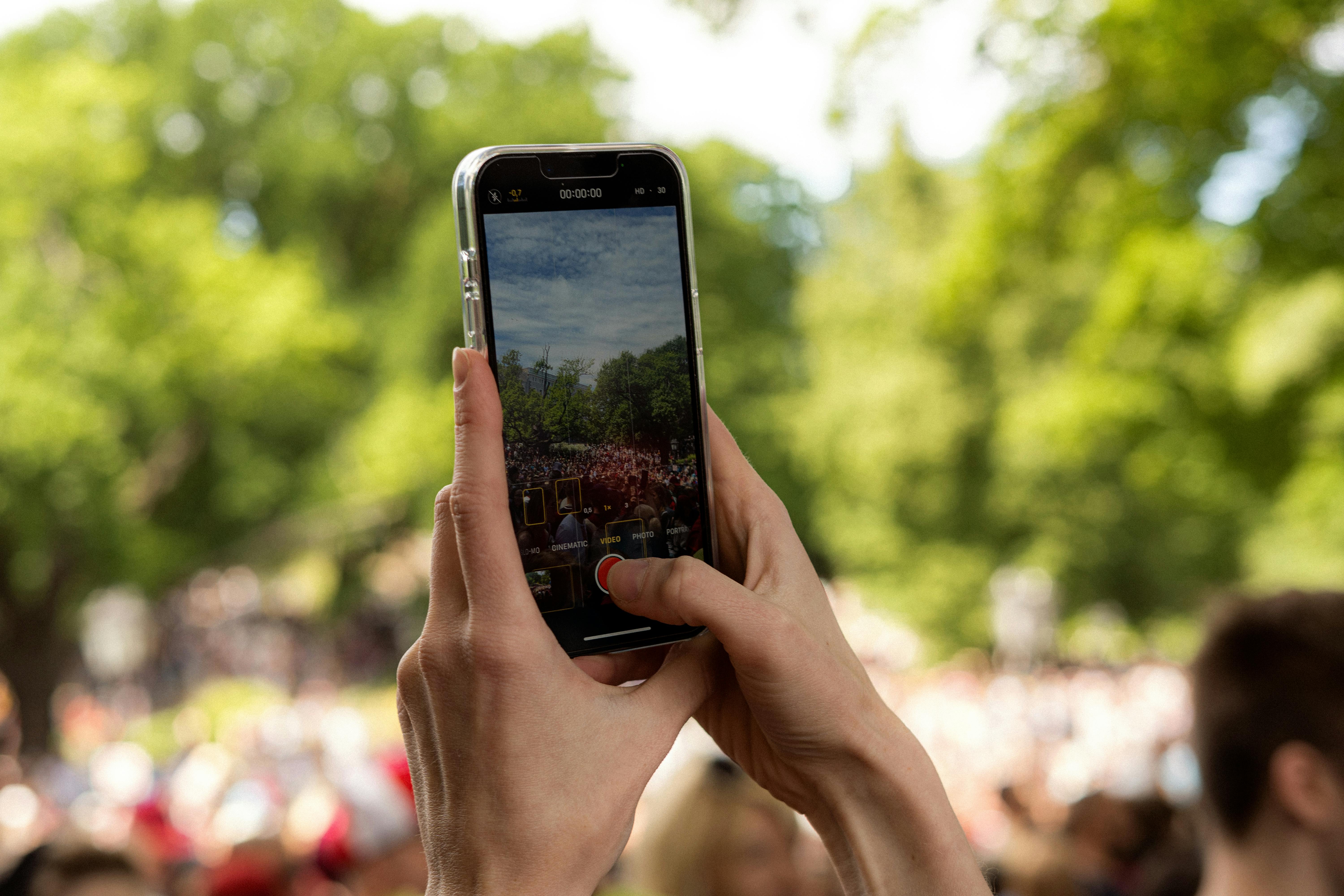 recording video with smartphone