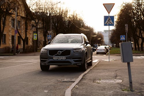 Безкоштовне стокове фото на тему «4x4, volvo, xc90»