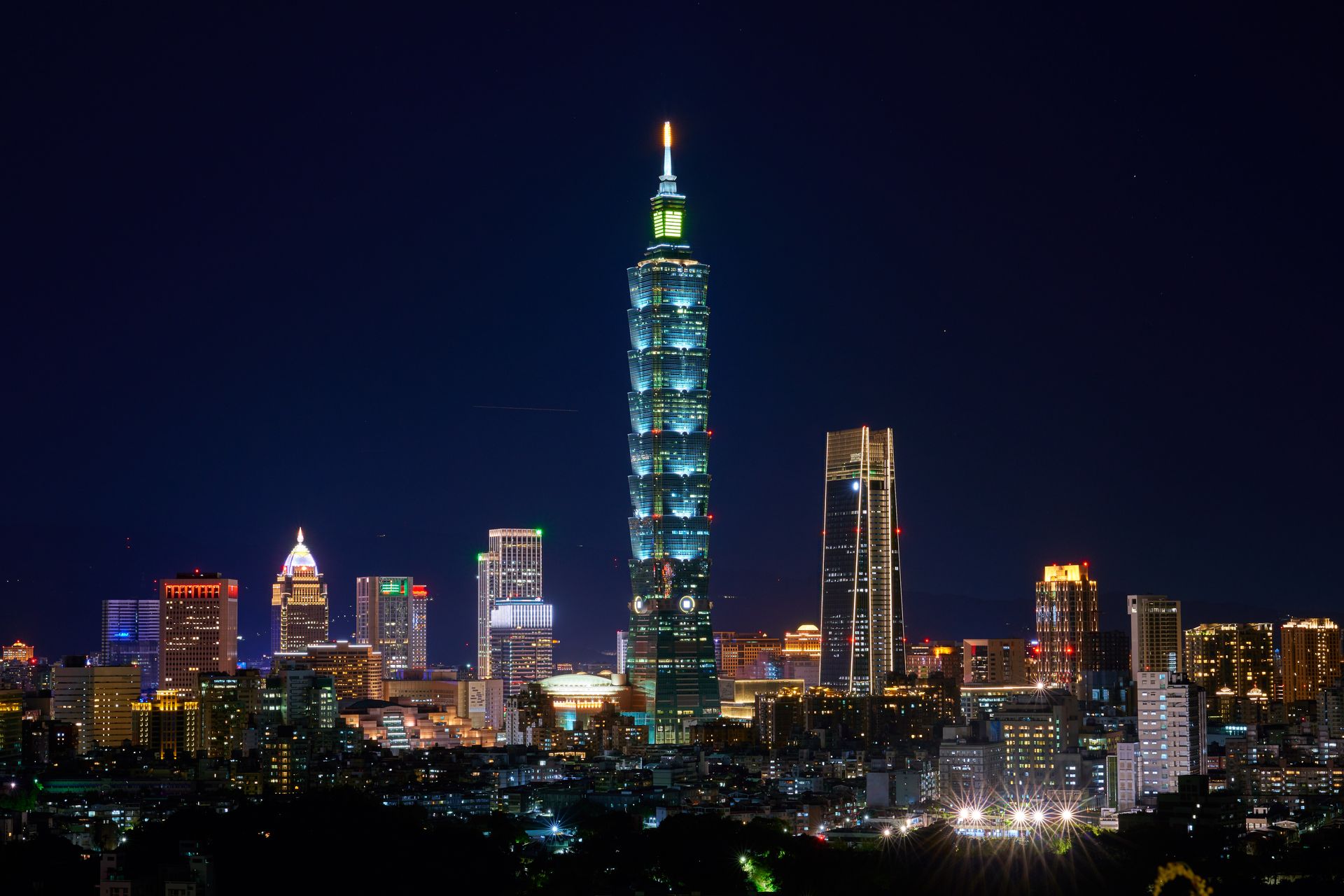 Vista nocturna de Taipéi