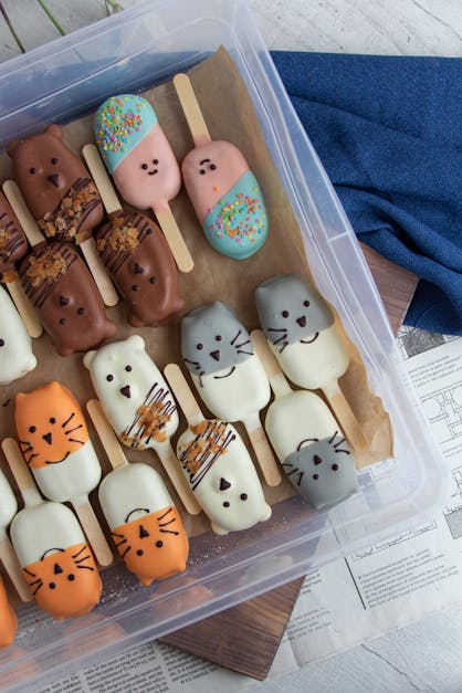 Bake of Art on Instagram: “Pretty Cakesicles packaged up
