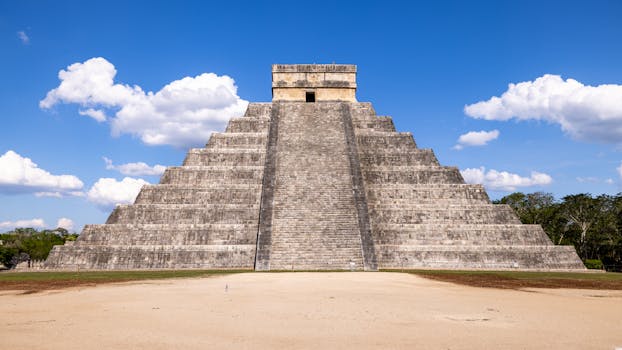 Stunning view of the Pyramid of Kukulcán at Chichen Itza, Mexico on a sunny day.