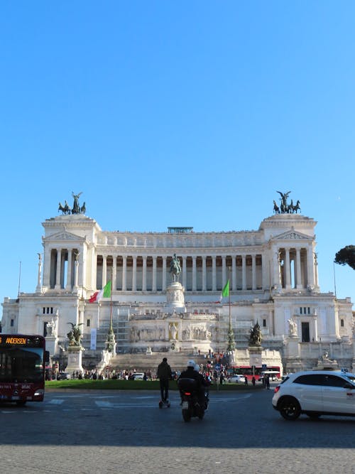 Foto profissional grátis de bandeira italiana, colunas, conhecimento