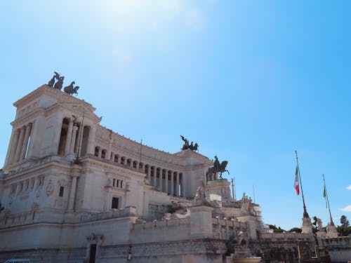 Free stock photo of architectural building, background, columns