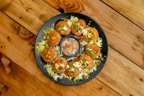 Deep-fried Bread Pani puri with Chickpea Filling Served with Spread