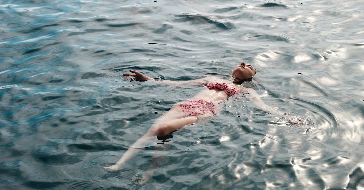 幼園老師副業當女優 下班形象大變成慾女,財務自由新選擇?