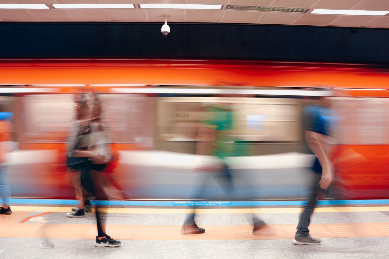 People Moving Fast Photos, Download The BEST Free People Moving Fast ...