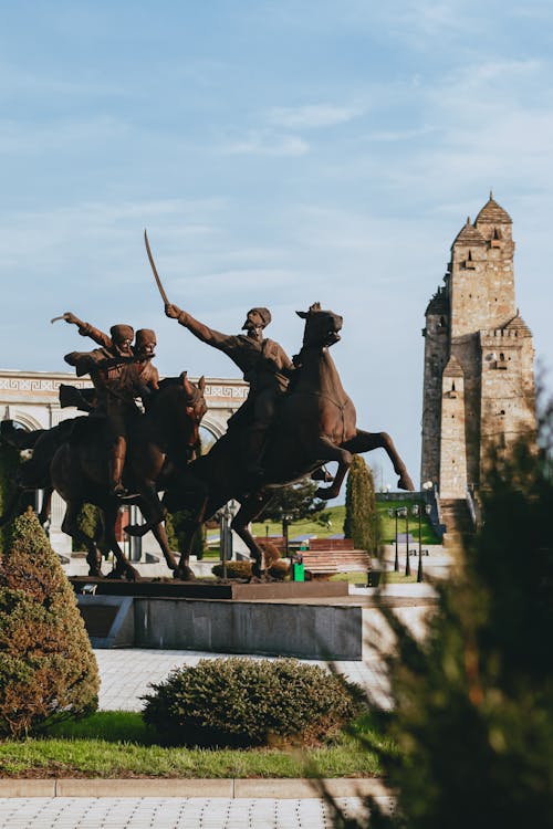 Foto profissional grátis de cavalaria, equestre, escultura