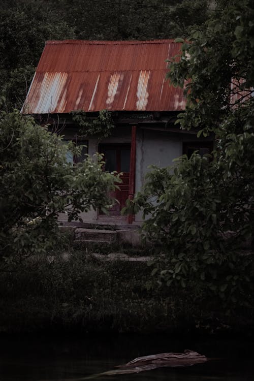 Fotos de stock gratuitas de abandonado, agua, bungalow