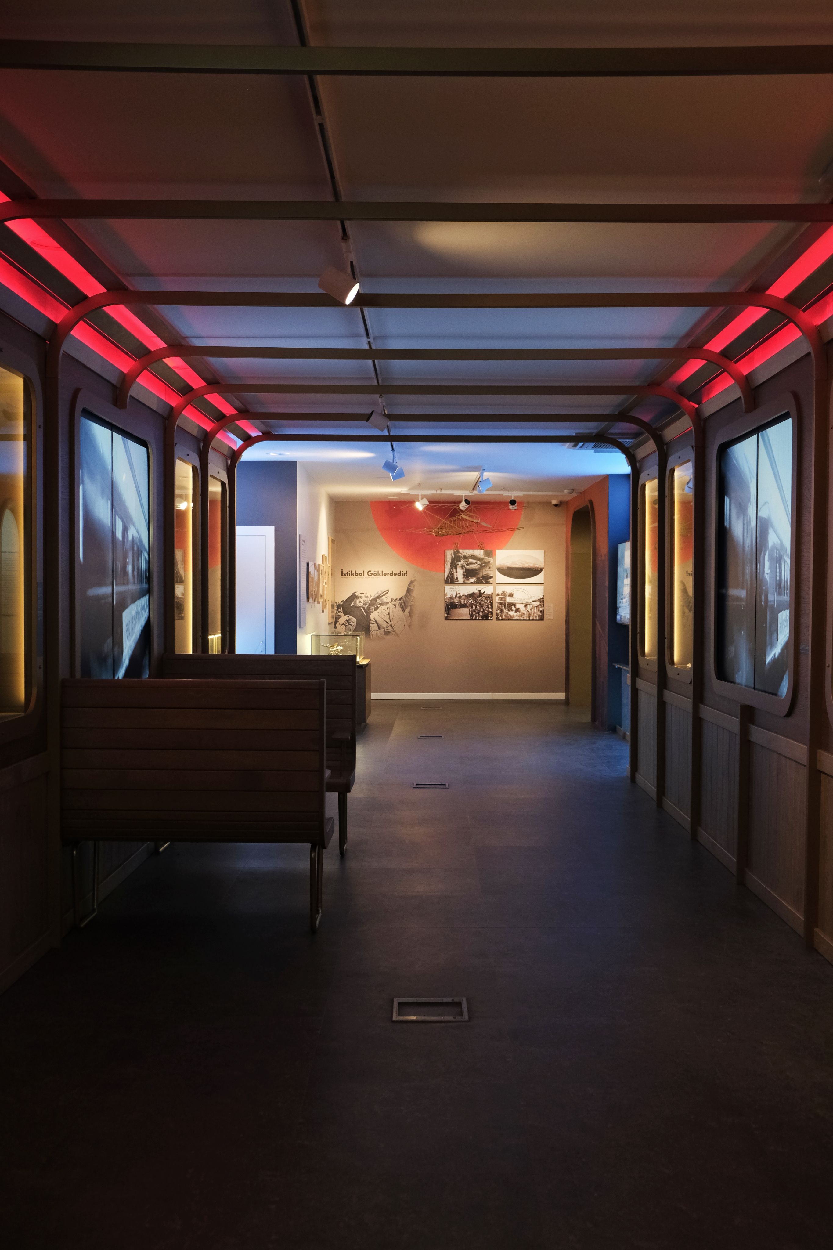 Interior of an Empty Art Museum · Free Stock Photo