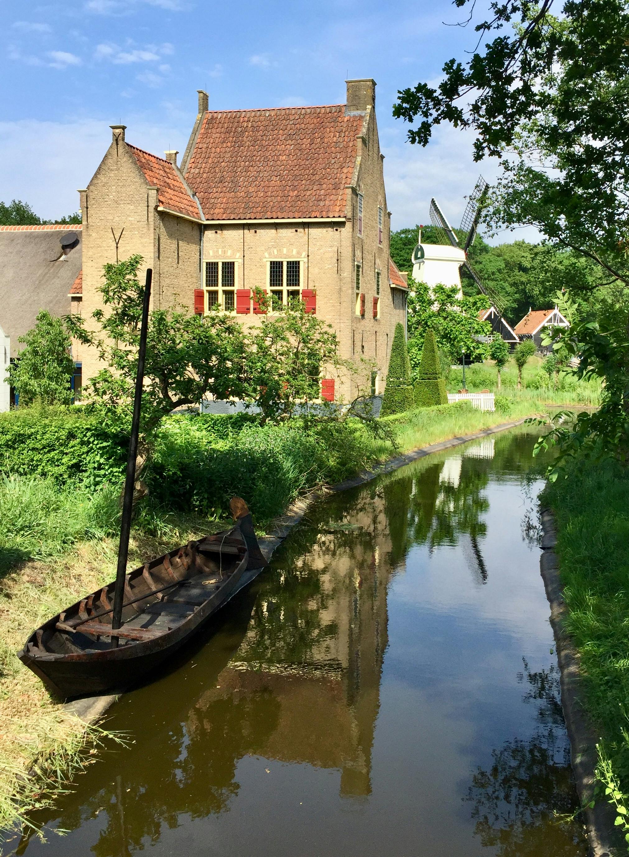 Free stock photo of Typical Netherlands rural scene with canal