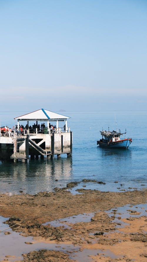 Imagine de stoc gratuită din barcă cu motor, coastă, fotografiere verticală