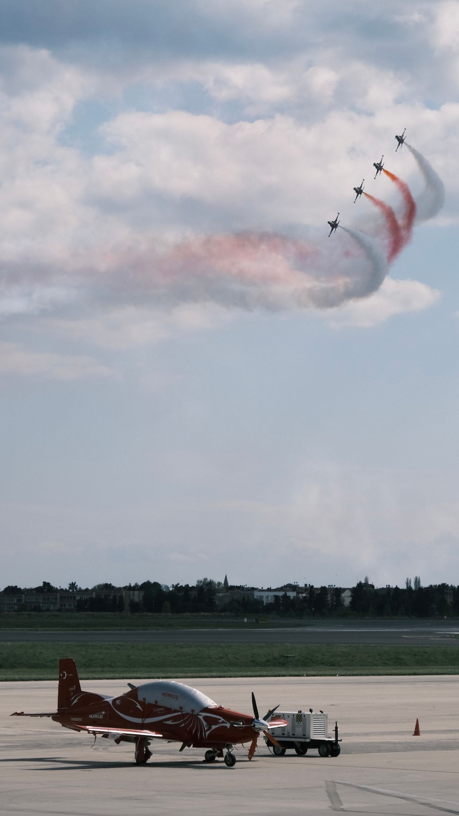 Airshow Photos Download The Best Free Airshow Stock Photos Hd Images