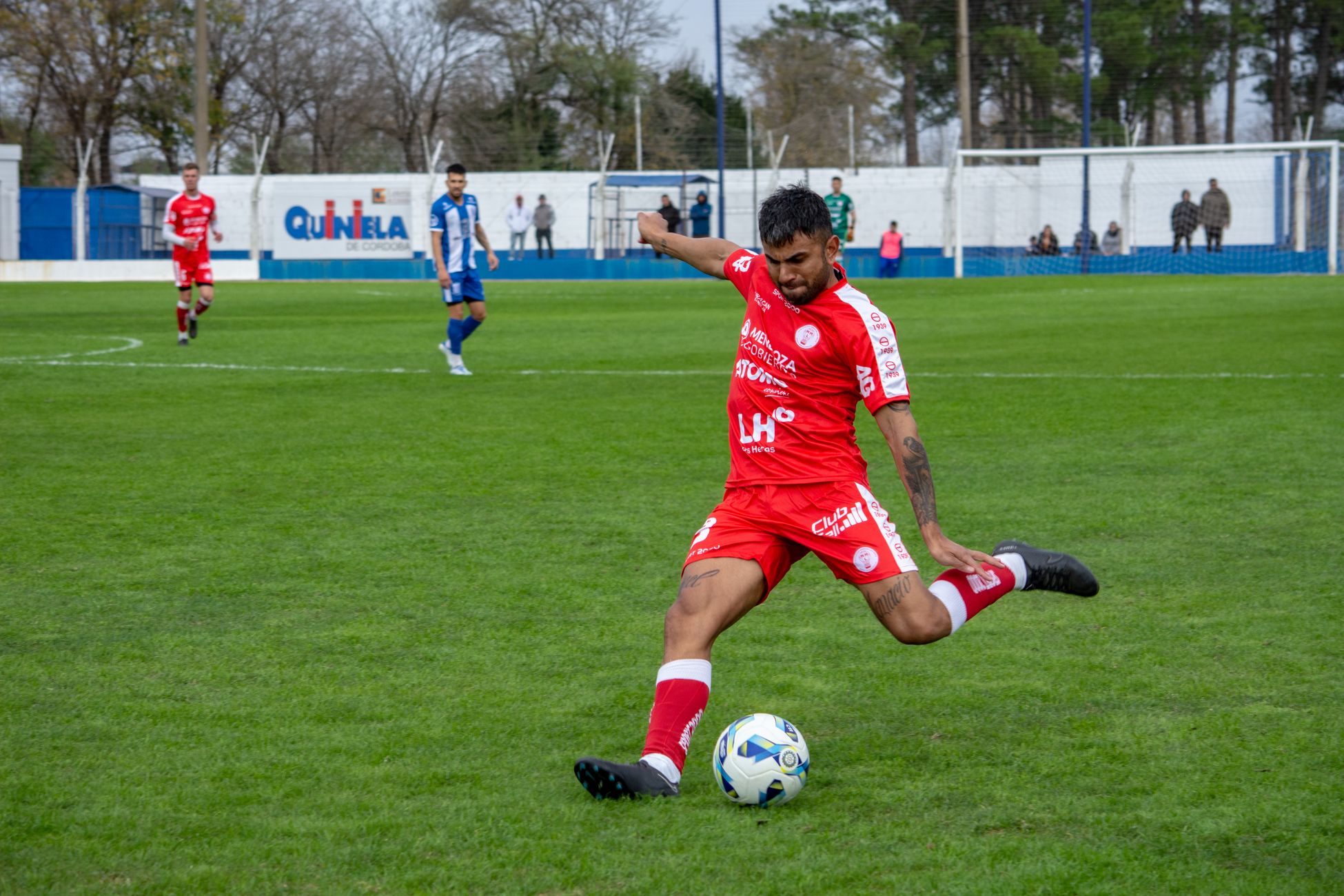 Topvoetballers gebruiken zonnegroet ter voorkoming van blessures
