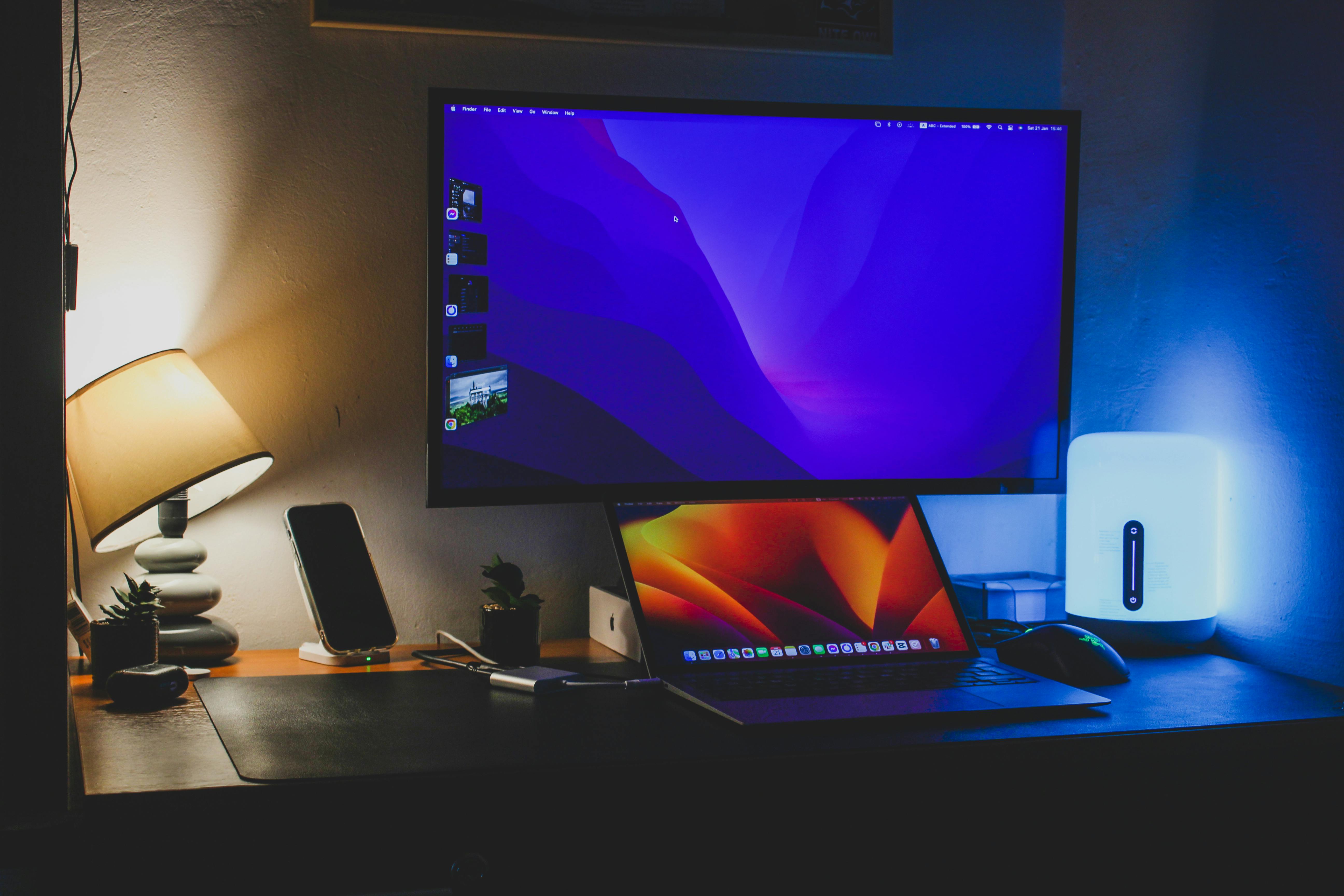 Apple Macbook with Additional Screen on Desk · Free Stock Photo