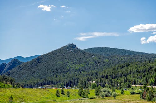 Бесплатное стоковое фото с горы, деревья, долина