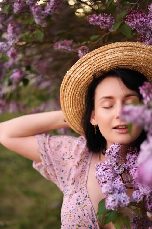 Gratis stockfoto met gezicht, hoed, lang haar