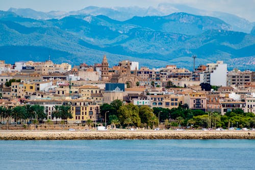 Δωρεάν στοκ φωτογραφιών με mallorca, αστικός, βουνά