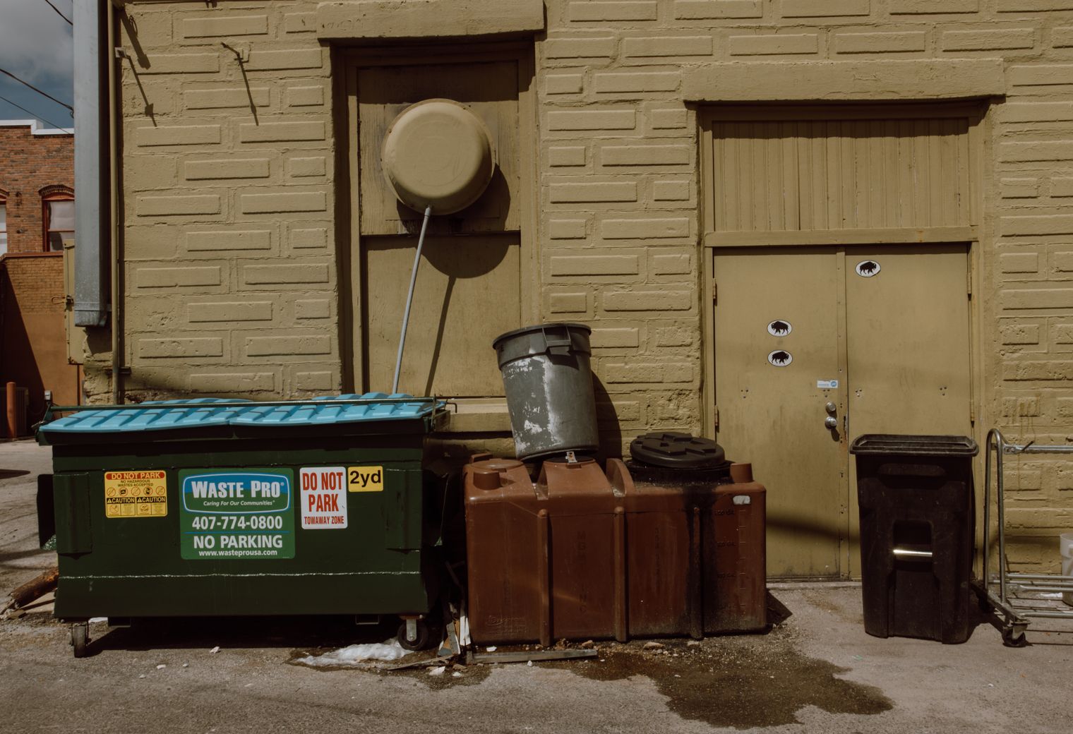 Capel — belongings being loaded for transport to storage