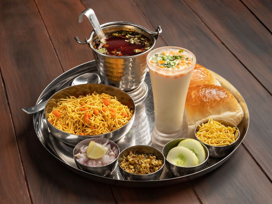 Kothrud Ki Famous Misal + Taak