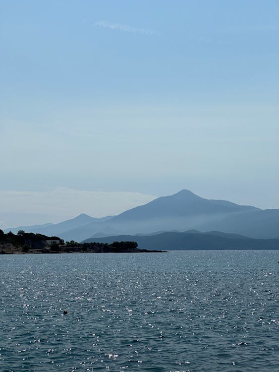 buruşukluklar, dağlar, dalgalar içeren Ücretsiz stok fotoğraf