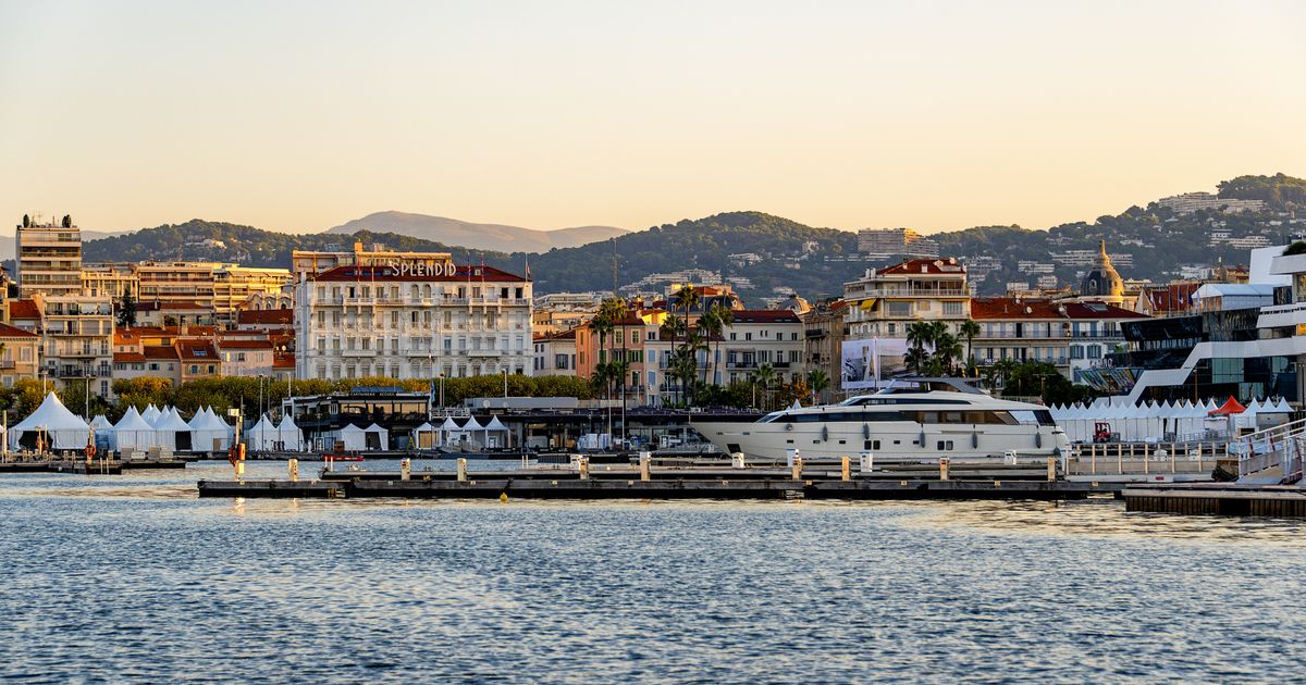 Couverture : Buying property in Cannes as a non-resident: a foreigner's guide
