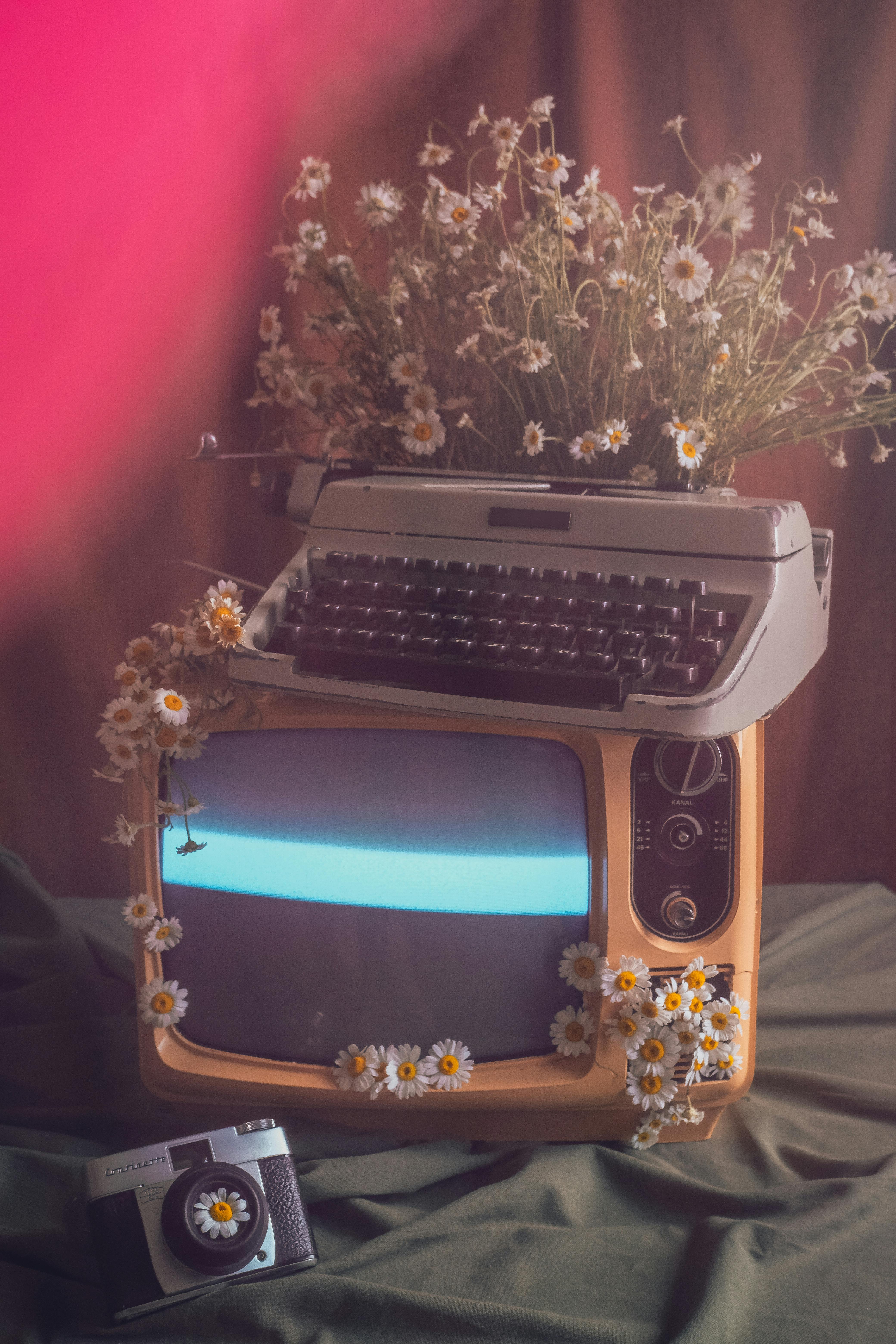 A Typewriter on an Old TV · Free Stock Photo