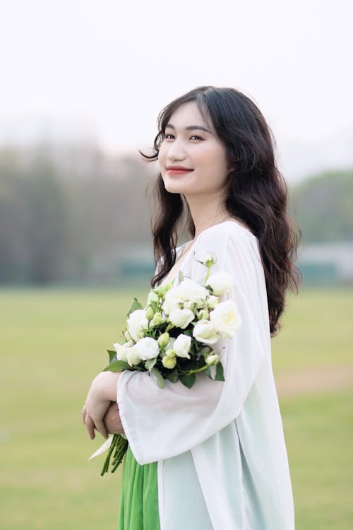 Gratis lagerfoto af ansigt, asiatisk kvinde, blomster