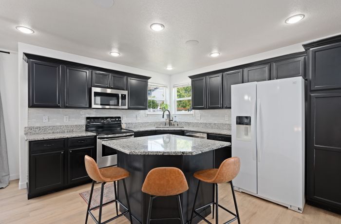 Cabinet replacement Cerritos 90703