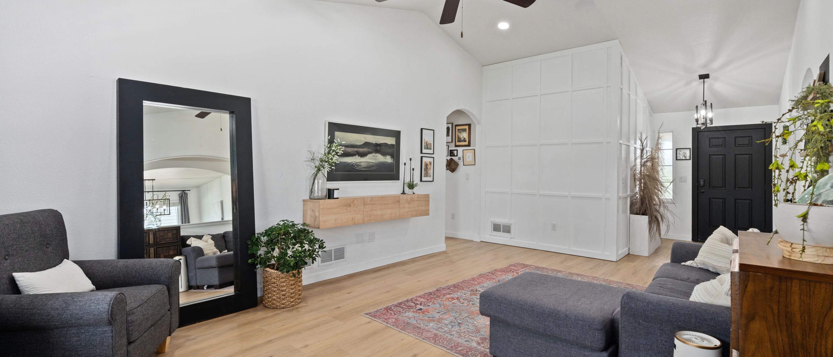 End of Tenancy Decorating in Single Street — woodwork brushed to a crisp, smooth line