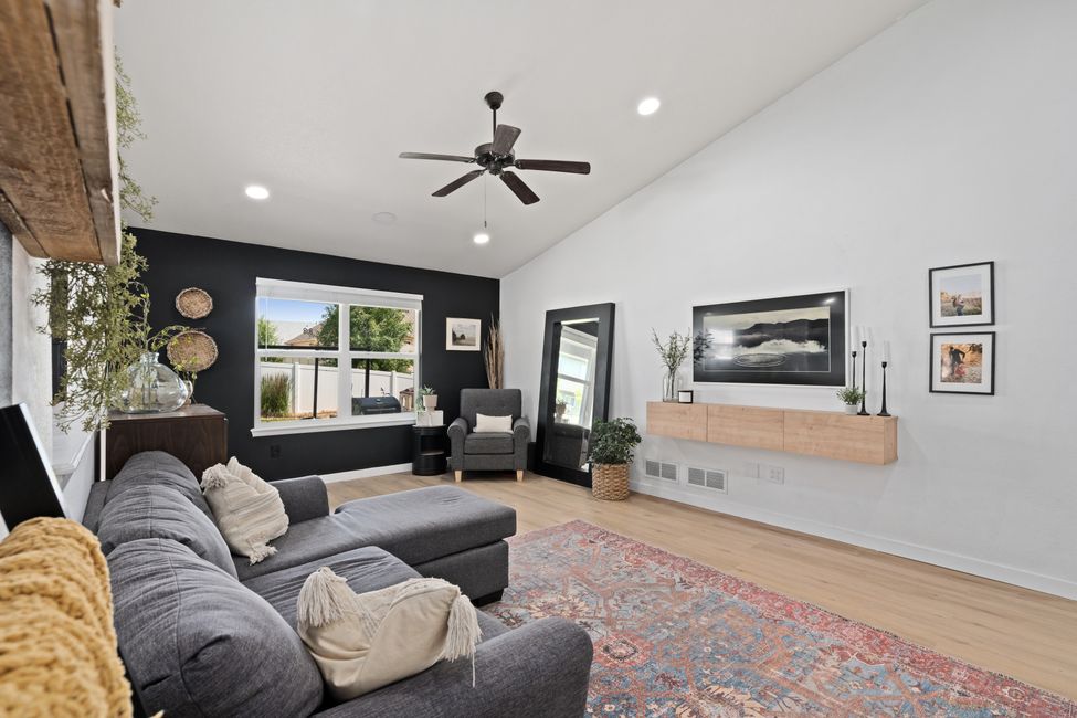 Decoração em Tons Neutros: Elegância com Madeira e Bege