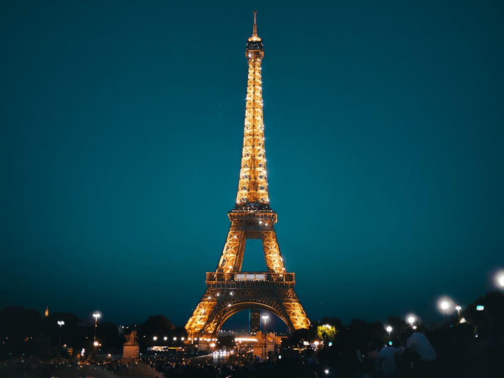 Eiffel Tower in Paris at night · Free Stock Photo