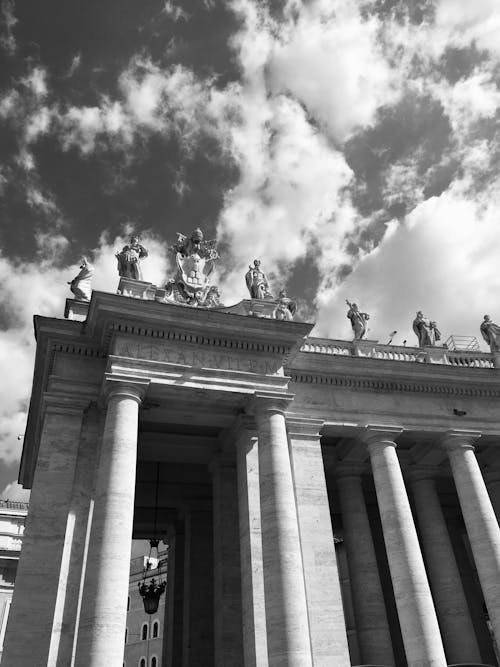 Безкоштовне стокове фото на тему «Ватикан, вертикальні постріл, місцеві орієнтири»