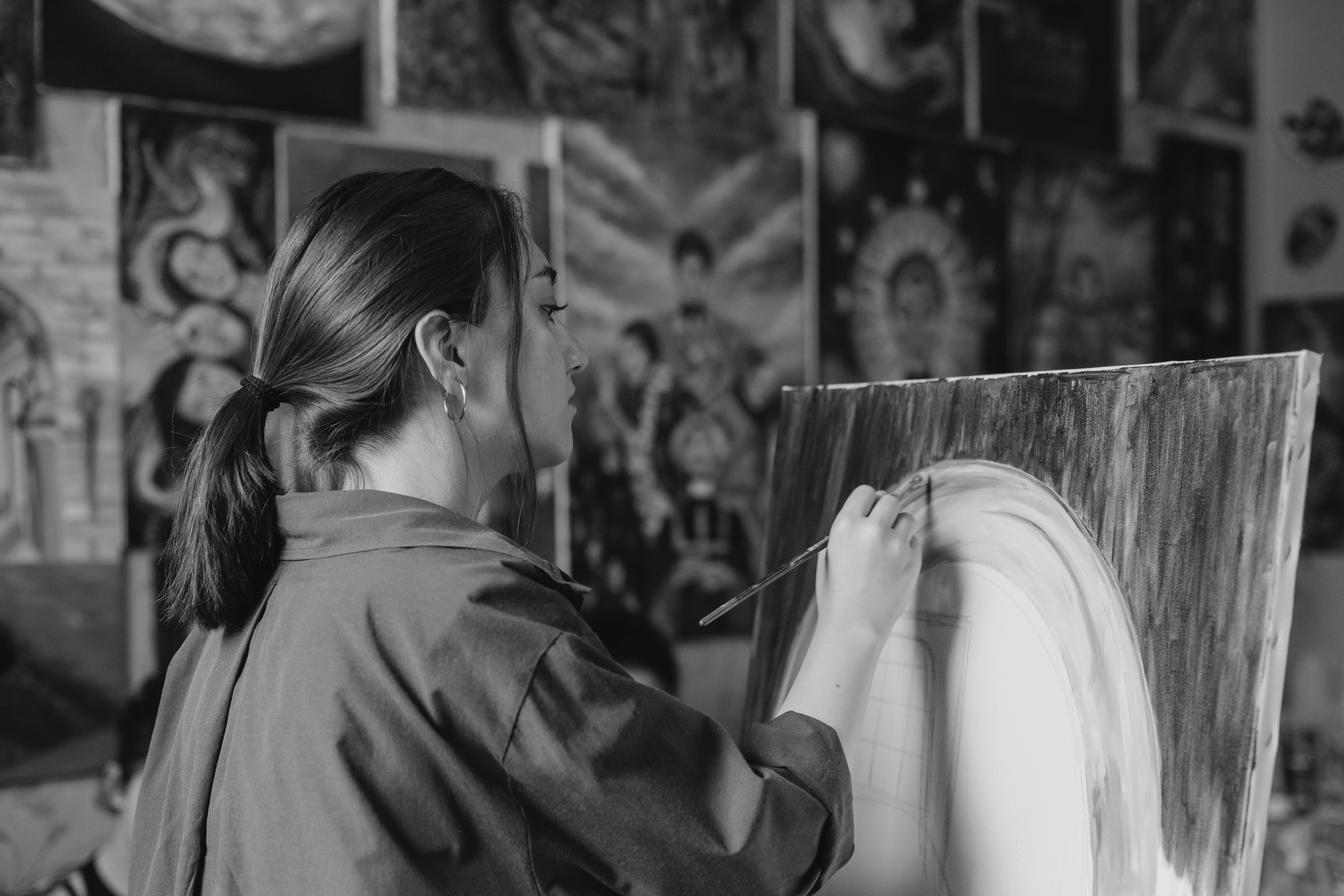 How to Commission a Personalized Artwork as a Gift: What Makes It Meaningful