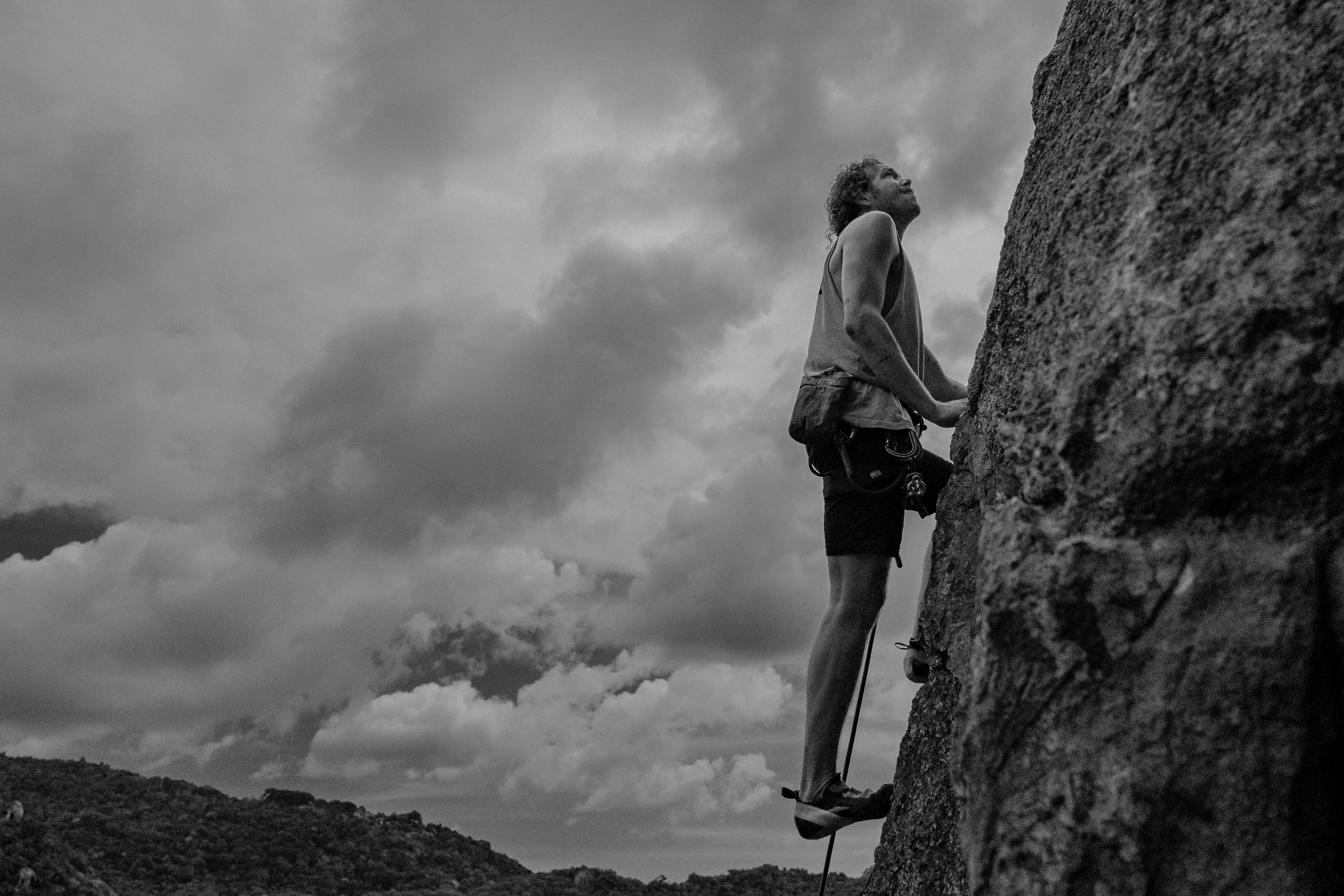UKC Articles - DESTINATION GUIDE: Widdop Bouldering — Photo by Dylan Flying on Pexels