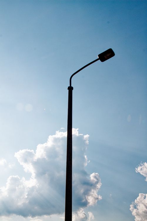 Free Laterne unter Wolkenhimmel Stock Photo
